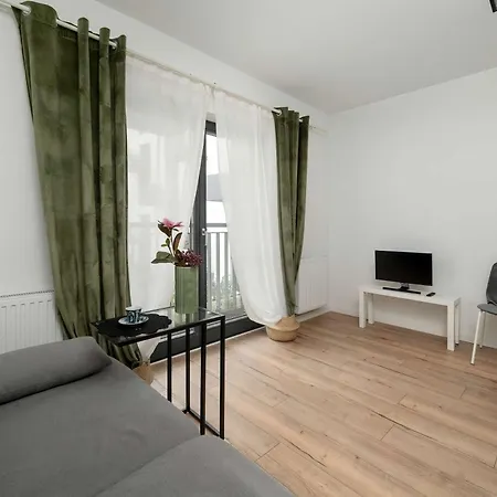 Апартаменты Stylish In The Center Of By Renters *