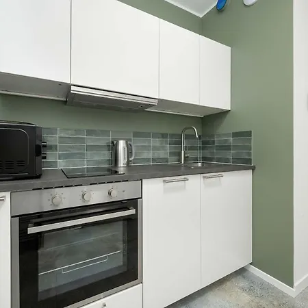 Stylish In The Center Of By Renters 아파트